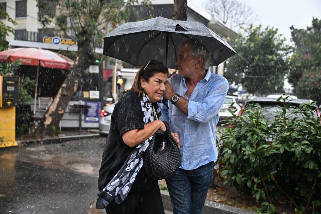 İstanbul’a sadece 5 dakika yetti! Meteoroloji uyarı üstüne uyarı yapmıştı 27